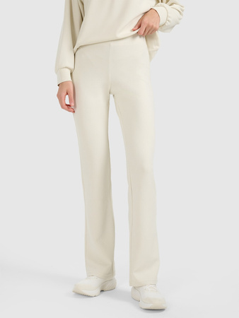 Spodnie dresowe z prostymi nogawkami z modalem damskie 4F 4FRAW25TTROF1646-12S