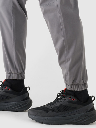 Spodnie casual joggery męskie 4F 4FWMM00TTROM0944-25S