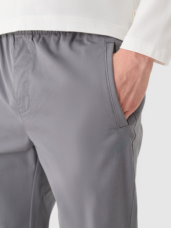 Spodnie casual joggery męskie 4F 4FWMM00TTROM0944-25S